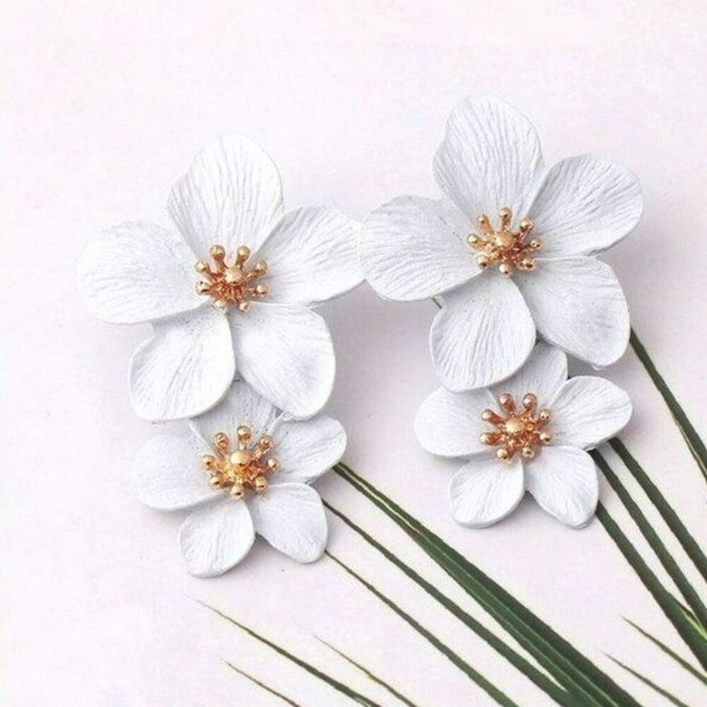 Thalia Blooms Florets Serene White Tiered Flower Earrings Gift Packaged
